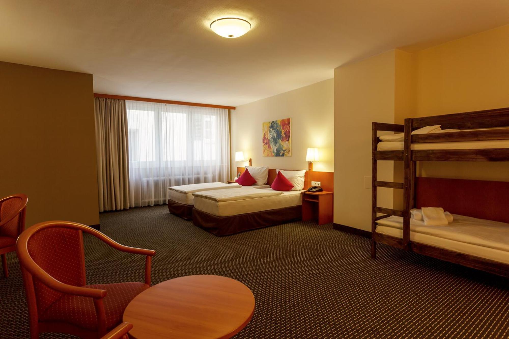 Central Hotel Loewen Feldkirch Oda fotoğraf